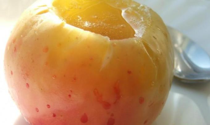 Запеченные яблоки с медом в фольге: рецепт