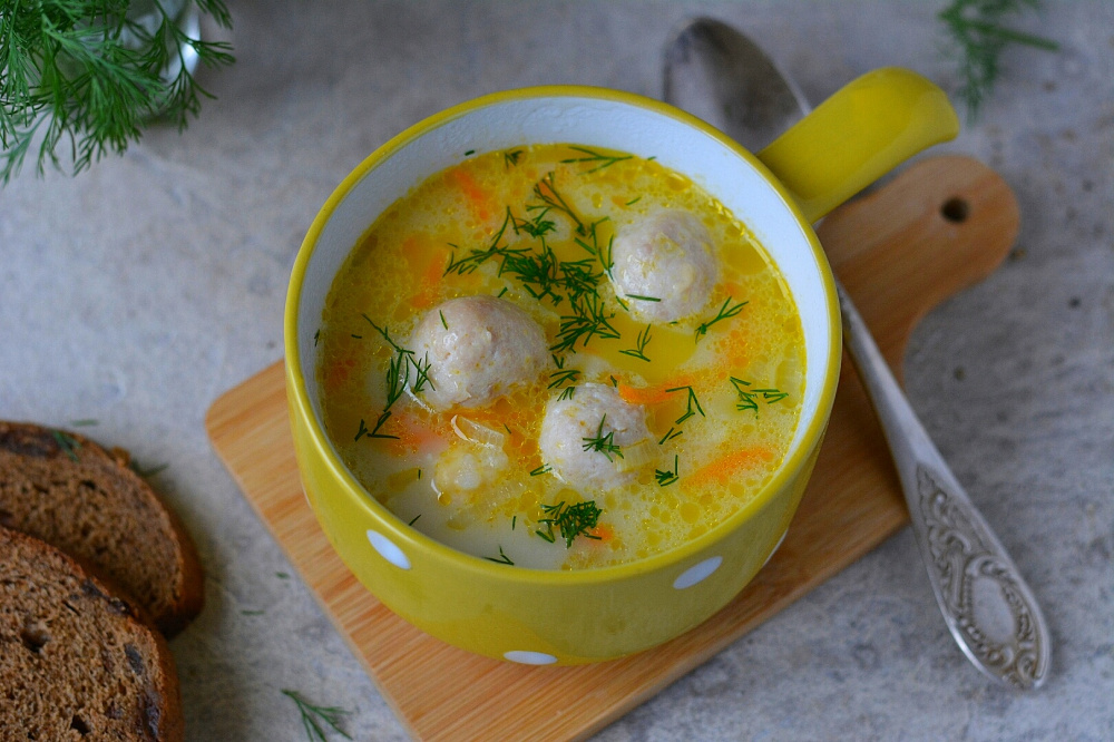 Сырный суп, с плавленным сыром простой и вкусный рецепт с рисом