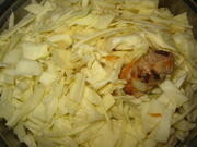 Приготовление блюда по рецепту - Капустная солянка со свиными ребрышками. Шаг 5