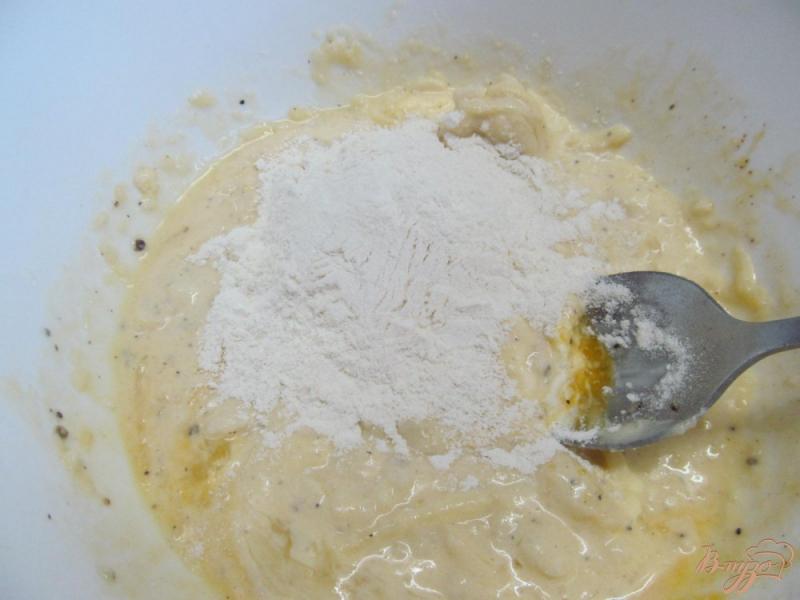 Фото приготовление рецепта: Вафли из картофельного пюре шаг №3