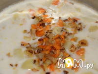 Приготовление крем-супа с семгой и креветками: шаг 6