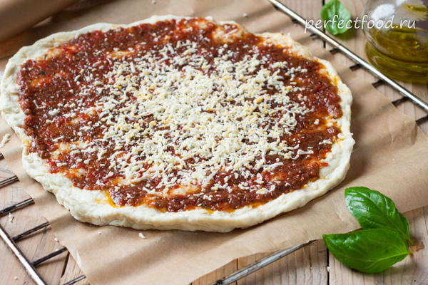 pizza-s-sirom-i-pomidorami-recept-foto-2
