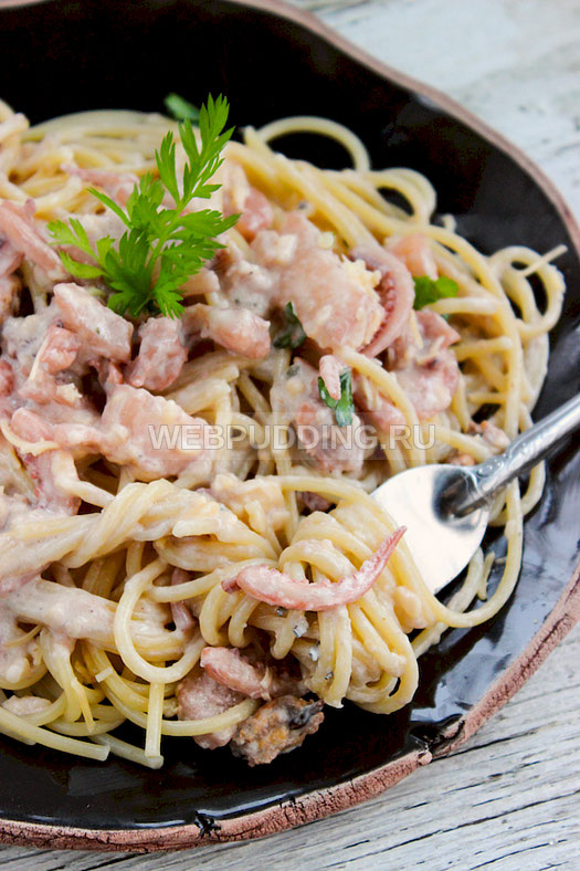 spagetti-s-moreproduktami-v-slivochnom-souse-10