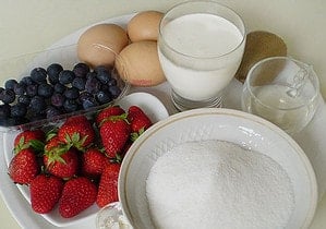 Продукты для приготовления и украшения торта Павлова
