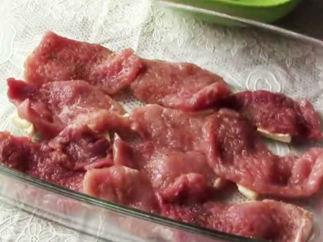Запеченная картошка со свининой - пошаговые рецепты с фото