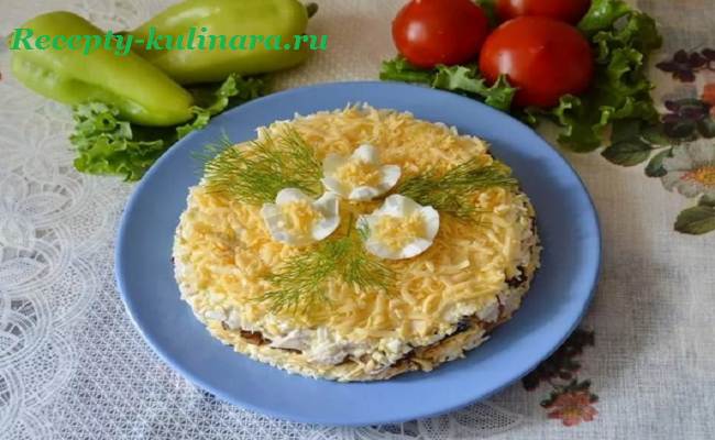 Салат Фантазия - очень яркое блюдо с большим разнообразием вкусов: рецепты с фото и видео