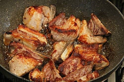 Свиные ребрышки с капустой тушеные рецепты с фото пошагово