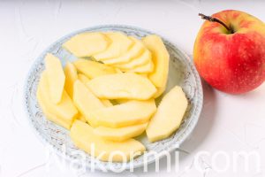 Шоколадная шарлотка с яблоками - рецепты приготовления с фото