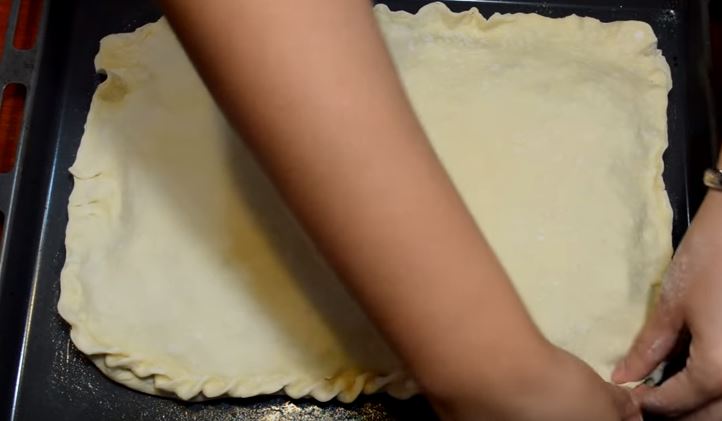 Сладкий пирог со щавелем – кулинарный рецепт