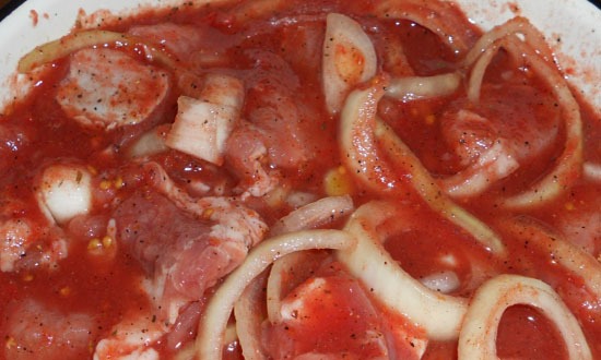 Мясо в томатном маринаде