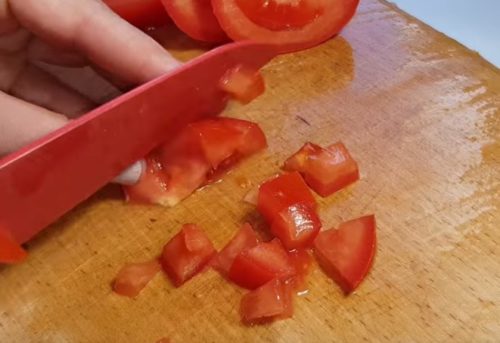 Рецепт рубленных котлет из куриного филе с сладким перцем и помидорами