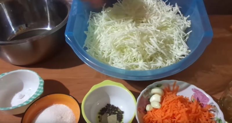 "Хрустящая" капуста в маринаде-пятиминутке: мой любимый рецепт