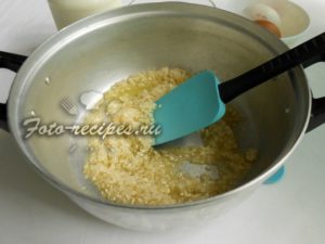 Потомите рис с маслом