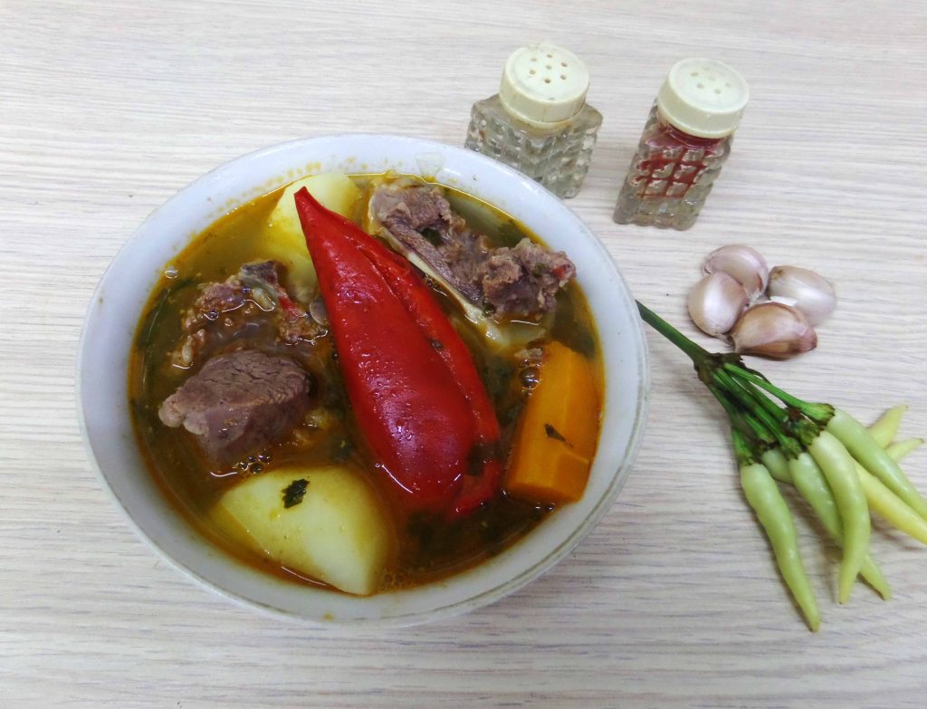 Фото рецепта - Шурпа с бараниной в казане по-узбекски - шаг 11
