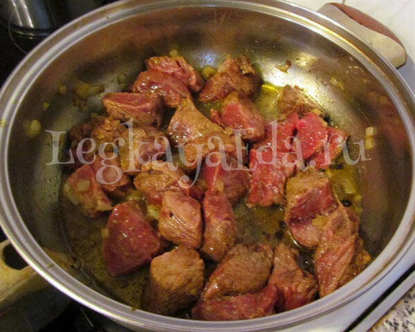Гуляш из свинины на сковороде - пошаговый рецепт с фото