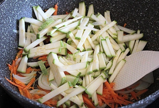 Тефтели, тушенные с овощами - пошаговые рецепты с фото