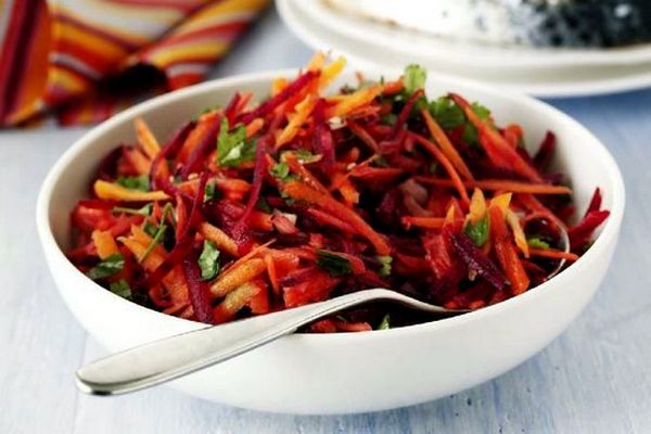 Как приготовить салат "Щетка" для похудения и очищения кишечника без диеты: лучшие рецепты