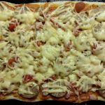 Фото рецепта - Пицца с домашней колбасой, беконом и маринованными черри - шаг 10