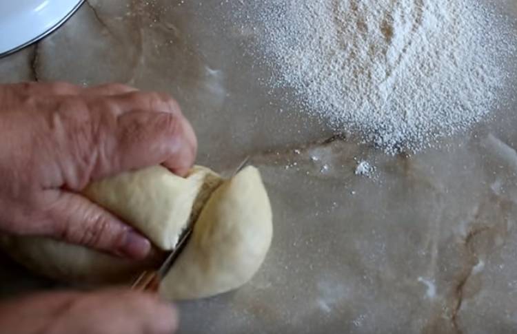 Хрустящее тесто на чебуреки с пузырьками -  вкусные рецепты с фото пошагово