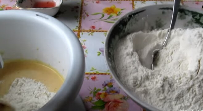 Пирог на кефире с вареньем – кулинарные рецепты