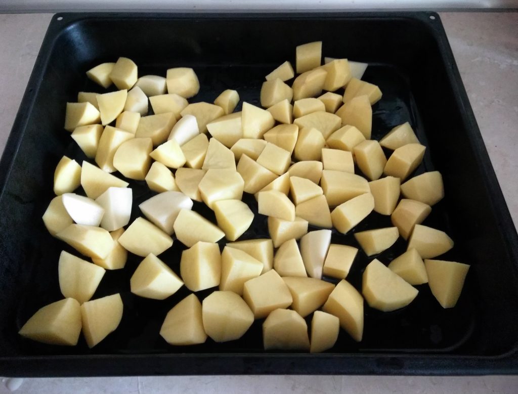 Фото рецепта - Картофель печеный с шампиньонами - шаг 1