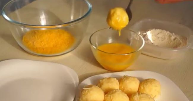 Сырные шарики во фритюре - пошаговый рецепт с фото
