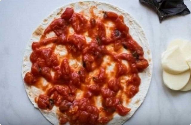Пицца из лаваша за 10 минут – кулинарный рецепт