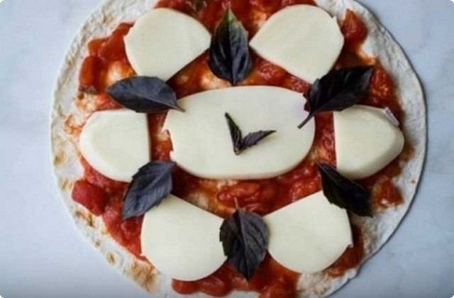 Пицца из лаваша за 10 минут – кулинарный рецепт
