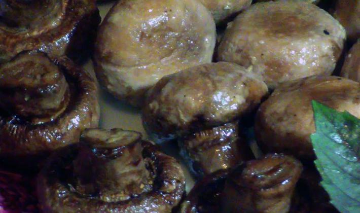 Шампиньоны на гриле: рецепты приготовления на мангале (на углях или решетке), маринады для грибов