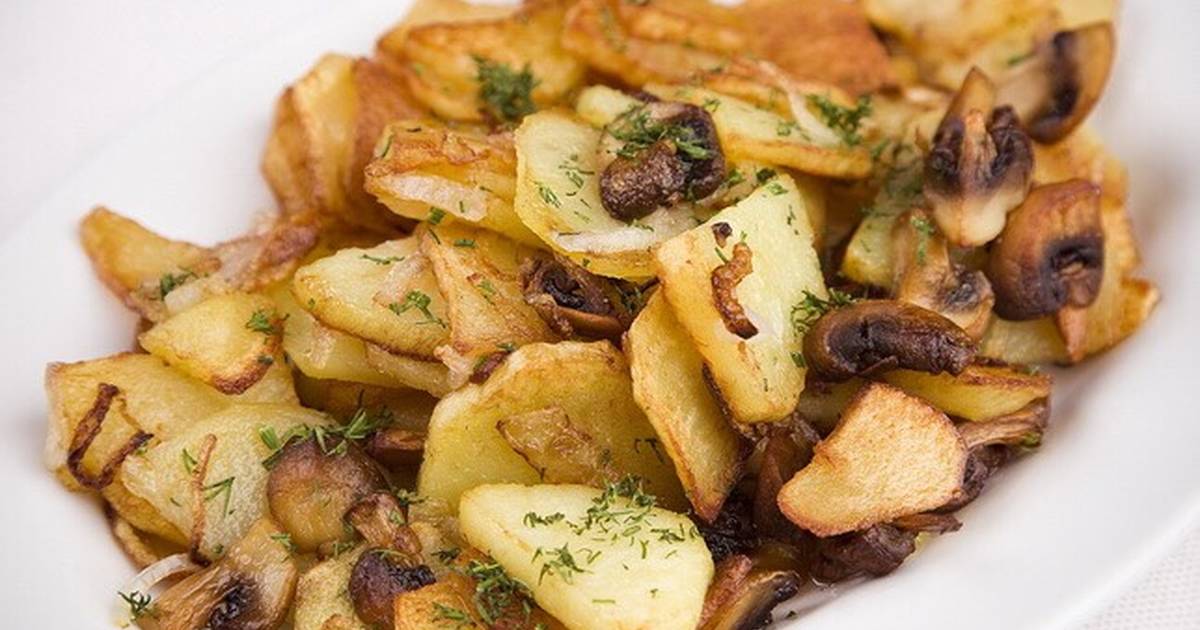 Жареная картошка с шампиньонами на сковороде рецепты с фото пошагово