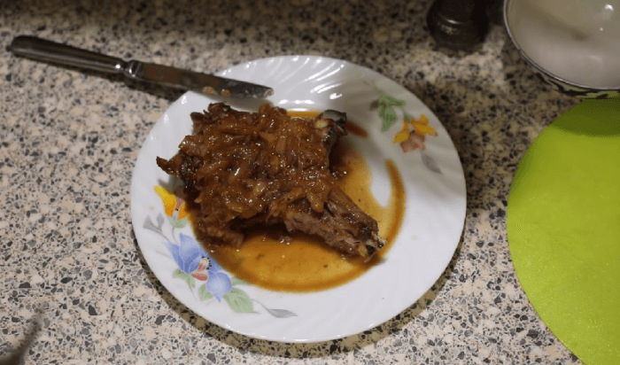 Антрекот из говядины на сковороде – картинка