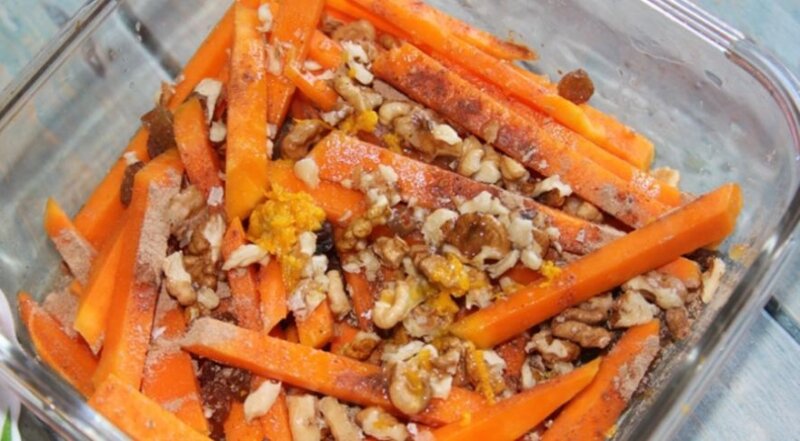 запеченная морковь с орехами