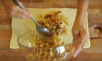 Штрудель с яблоками и корицей - пошаговый рецепт с фото