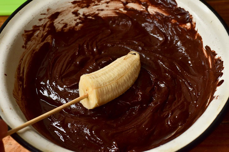 Бананы в шоколаде - способы приготовления десерта