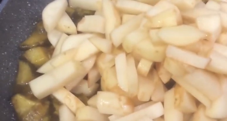 Жареный картофель с грибами – кулинарные рецепты