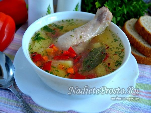 овощной суп с курицей готов