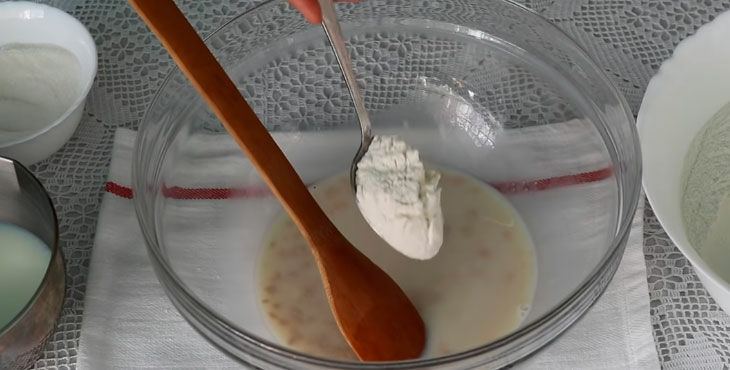 Пирожки с яблоками в духовке из дрожжевого теста — простые рецепты