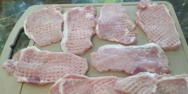 Отбивные из свинины в духовке —  простые рецепты мягких и сочных свиных отбивных