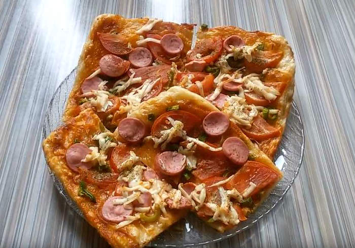 пицца с плавленым сыром