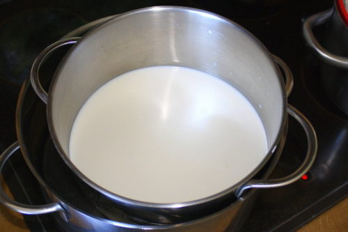 молоко на водяной бане