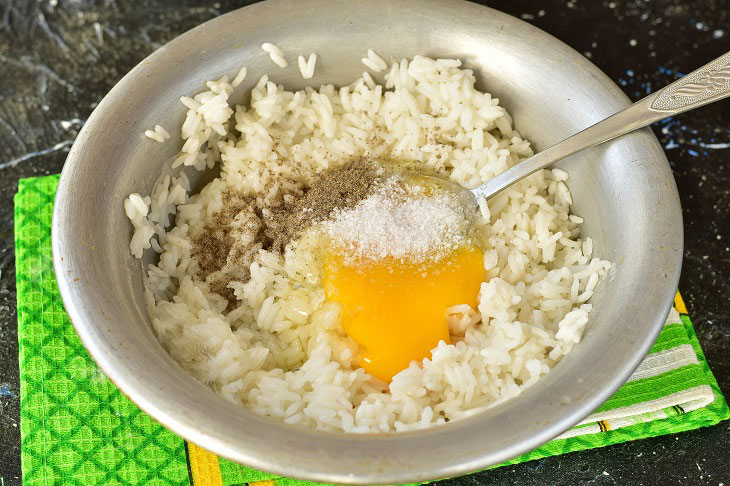 Рисовые шарики с сырной начинкой: вкусная и необычная закуска