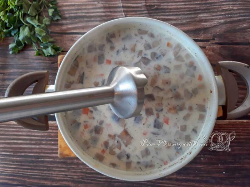 Сырный суп-пюре с шампиньонами - пюрируем суп