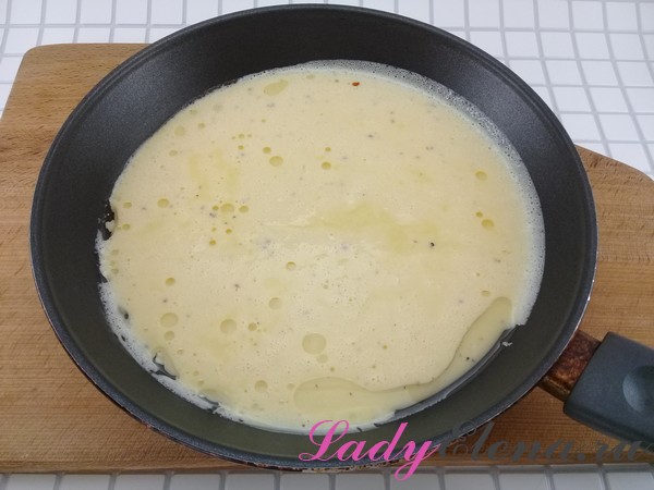 Омлеты с сыром -  рецепты приготовления пошагово