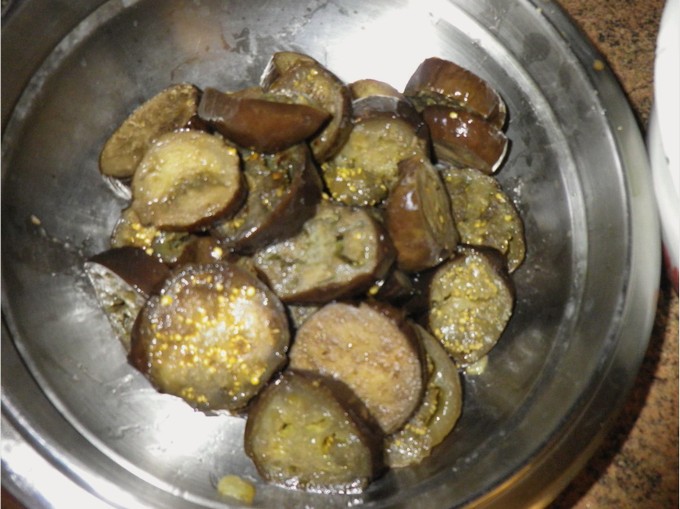 Икра из баклажанов на зиму "пальчики оближешь" - самые вкусные рецепты баклажанной икры