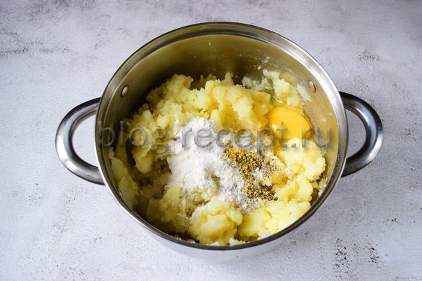 Картофельные шарики с сыром - пошаговый рецепт с фото