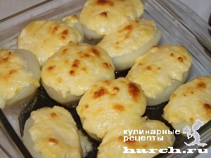Отварной картофель, запеченный под сыром с майонезом
