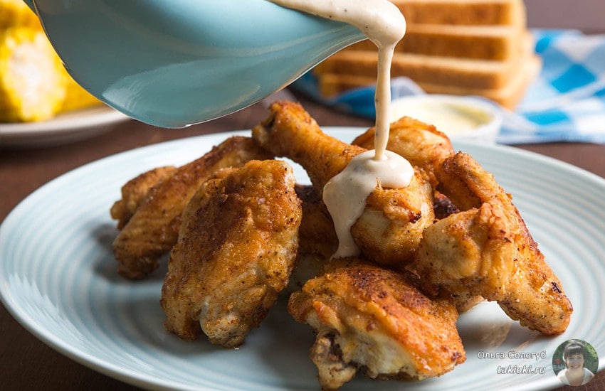 Хрустящие куриные ножки на сковороде с подливкой — потрясающий вкус!