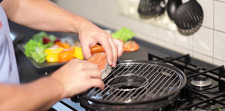 Что можно приготовить в чудо сковороде гриль-газ — 7 рецептов и особенности приготовления различных блюд