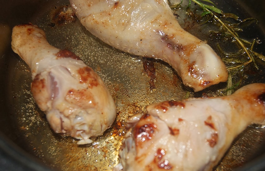 8 простых рецептов как вкусно приготовить куриные голени на сковородке
