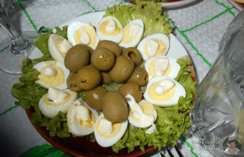 перепелиные маринованные яйца
